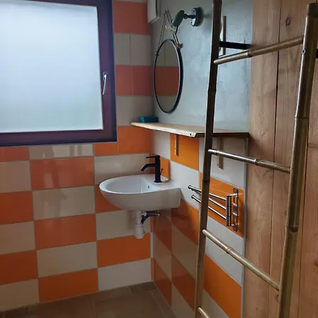 Εξοχικό σπίτι Le Merle Moqueur, Maisonnette En Bois, Les Kabanes En Kreiz Breizh Rostrenen